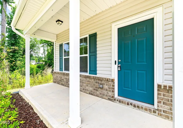 Photo 3 of Sale Pending at 816 Atlantis St, Fuquay Varina, NC 27526 | MLS# 10176209 | Listing updated on 2026-09-05