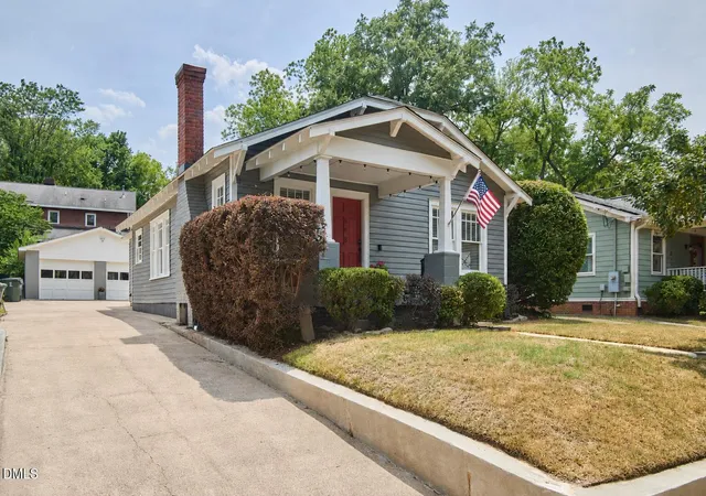 Photo 3 of Single family home for sale at 608 N Boundary St, Raleigh, NC 27604 | MLS# 10173335 | Listing updated on 2026-08-04