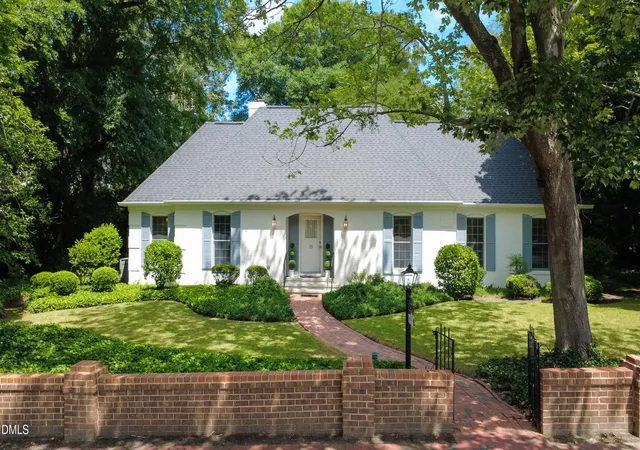 Photo 1 of Single family home for sale at 25 Magnolia Rd, Pinehurst, NC 28374 | MLS# 10173479 | Listing updated on 2026-08-31