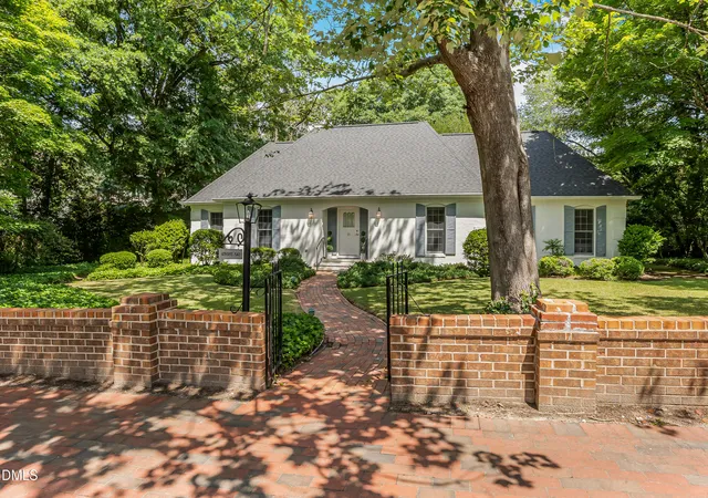 Photo 3 of Single family home for sale at 25 Magnolia Rd, Pinehurst, NC 28374 | MLS# 10173479 | Listing updated on 2026-08-31