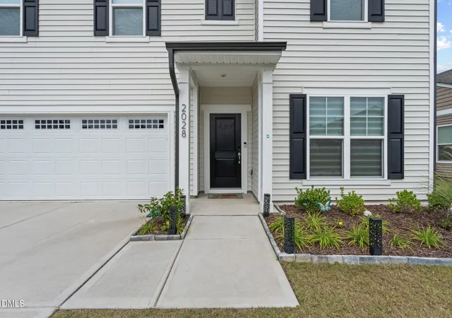 2nd image of 2028 Fox Chapel Pl, Fuquay Varina, NC 27526 | MLS# 10173377