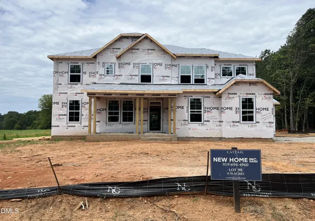 Photo 2 of Sale Pending at 195 Isabelle Valley Dr, Zebulon, NC 27597 | MLS# 10173067 | Listing updated on 2026-07-24