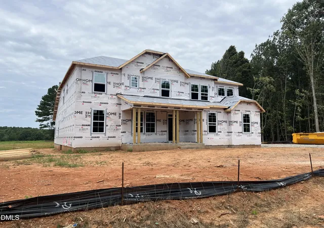 Photo 3 of Sale Pending at 195 Isabelle Valley Dr, Zebulon, NC 27597 | MLS# 10173067 | Listing updated on 2026-07-24