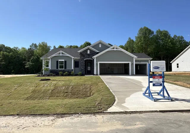 Photo 2 of Sale Pending at 262 Clarabella Dr, Fuquay Varina, NC 27526 | MLS# 10173069 | Listing updated on 2026-09-15