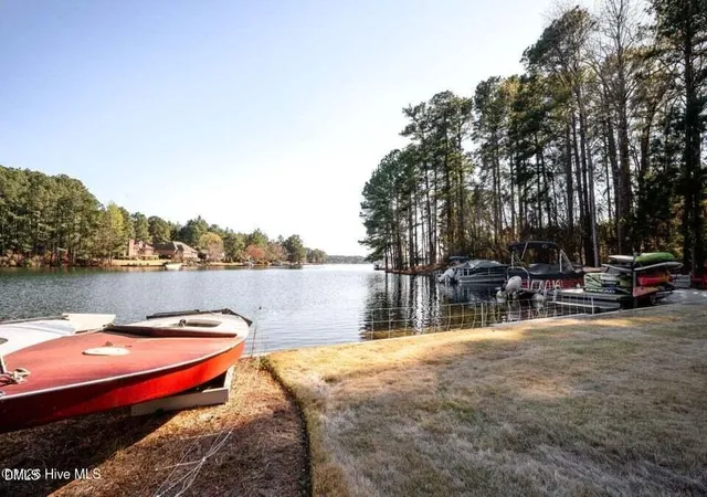 Homes for sale in West End, NC | 111 Vanore Rd, West End, NC 27376 | MLS# 10173080