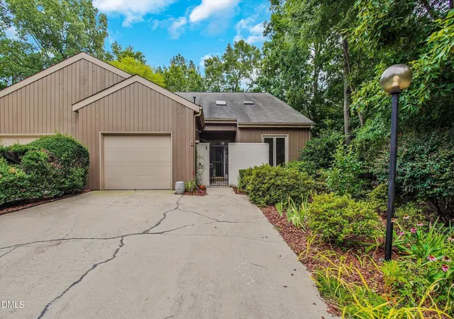 Homes for sale in Chapel Hill, NC | 1 Ellsworth Ct, Chapel Hill, NC 27517 | MLS# 10179932