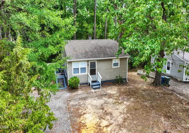 Homes for sale in Durham, NC | 2720 Thelma St, Durham, NC 27704 | MLS# 10173302