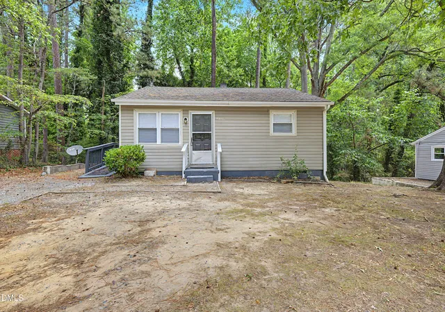 Homes for sale in Durham, NC | 2720 Thelma St, Durham, NC 27704 | MLS# 10173302
