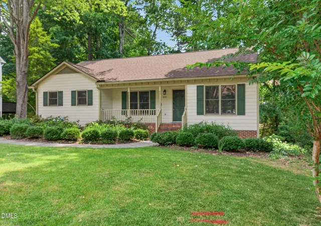Photo 2 of Single family home for sale at 4907 Fortunes Ridge Dr, Durham, NC 27713 | MLS# 10173303 | Listing updated on 2026-08-20