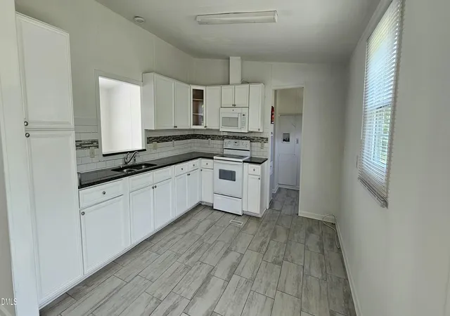 Photo 4 of Manufactured home for sale at 70 Waterfront Dr, Louisburg, NC 27549 | MLS# 10174032 | Listing updated on 2026-07-18