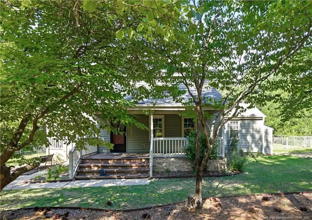 2nd image of 5314 Ole Cypress Springs Rd, Hope Mills, NC 28348 | MLS# 764081