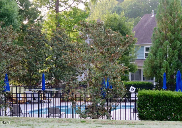 2nd image of 1301 Bartlett Cir, Hillsborough, NC 27278 | MLS# 10174135