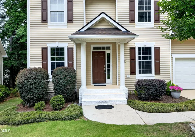 Photo 3 of Sale Pending at 1402 Willow Leaf Way, Apex, NC 27502 | MLS# 10173222 | Listing updated on 2026-08-25