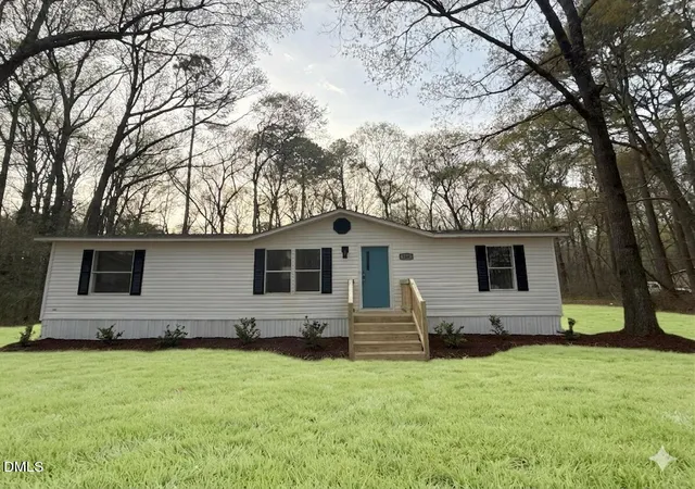 Homes for sale in Pikeville, NC | 124 Decoy Dr, Pikeville, NC 27863 | MLS# 10173575