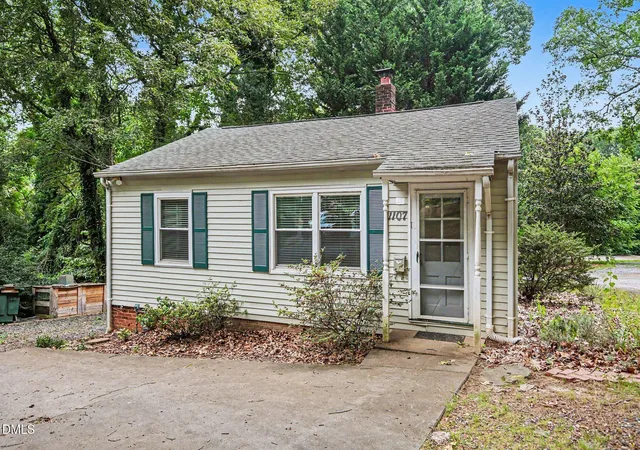 1st image of 1107 Lockland Ave, Winston Salem, NC 27103 | MLS# 10173240