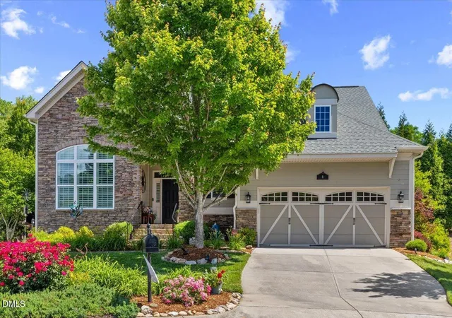 Photo 1 of Sale Pending at 6 Beaufort Ct, Durham, NC 27713 | MLS# 10173293 | Listing updated on 2026-09-17