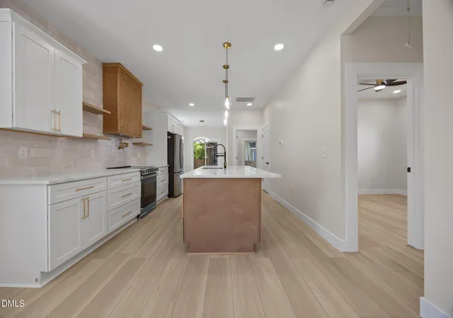 Photo 4 of Sale Pending at 119 Idlewild Ave, Raleigh, NC 27601 | MLS# 10173279 | Listing updated on 2026-08-31
