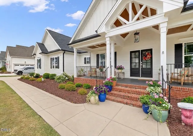 Photo 1 of Sale Pending at 183 Batten Hl Ln, Selma, NC 27576 | MLS# 10173548 | Listing updated on 2026-08-26