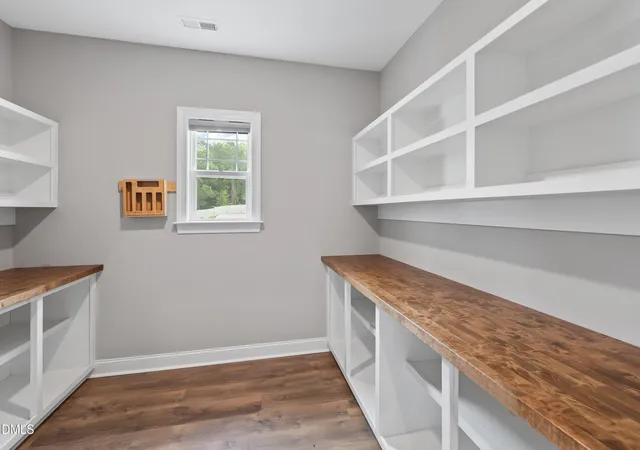 Photo 4 of Sale Pending at 183 Batten Hl Ln, Selma, NC 27576 | MLS# 10173548 | Listing updated on 2026-08-26