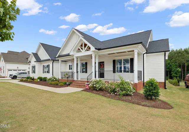 Homes for sale in Selma, NC | 183 Batten Hill Ln, Selma, NC 27576 | MLS# 10173548