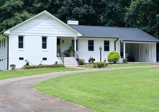 1st image of 737 Lakeview Dr, Henderson, NC 27536 | MLS# 10173321