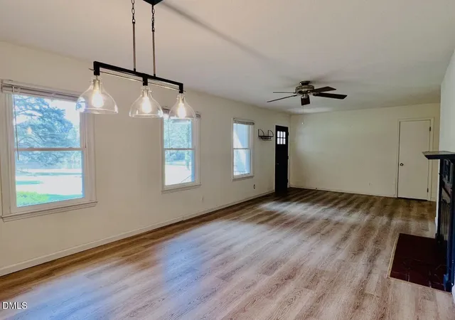 3rd image of 737 Lakeview Dr, Henderson, NC 27536 | MLS# 10173321