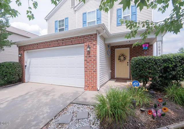 Homes for sale in Mebane, NC | 1006 Collington Dr, Mebane, NC 27302 | MLS# 10173674
