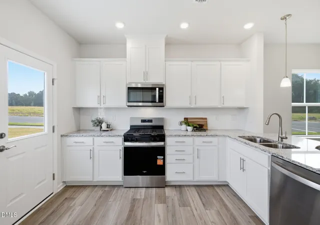 Photo 3 of Single family home for sale at 729 Branthurst Dr, Fuquay Varina, NC 27526 | MLS# 10173367 | Listing updated on 2026-09-21