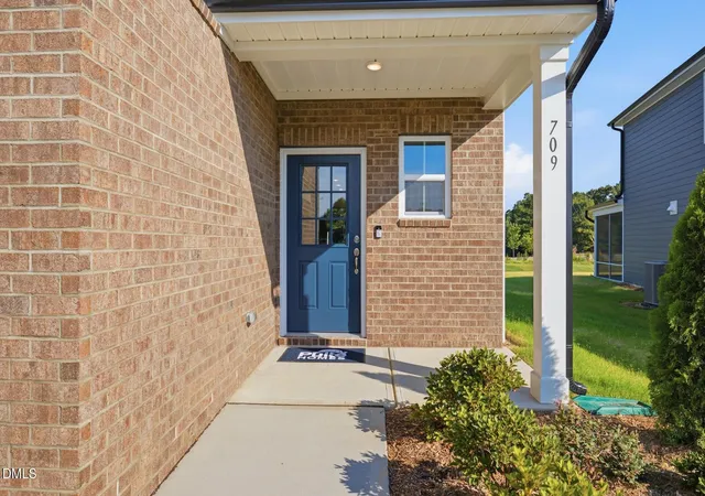 Photo 3 of Single family home for sale at 709 Wicklow Hall Dr, Fuquay Varina, NC 27526 | MLS# 10173392 | Listing updated on 2026-09-21