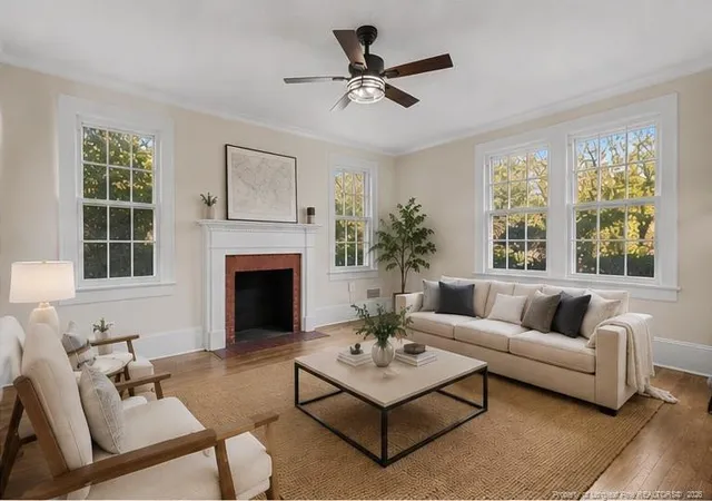 2nd image of 207 Hillcrest Ave, Fayetteville, NC 28305 | MLS# 764139
