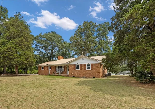 Homes for sale in Red Springs, NC | 113 Lakeview Dr, Red Springs, NC 28377 | MLS# 764126