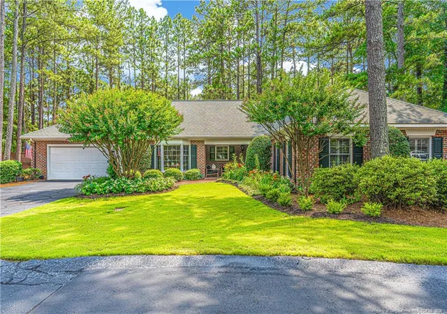 Homes for sale in Southern Pines, NC | 36 Courtney Pl, Southern Pines, NC 28387 | MLS# 764187