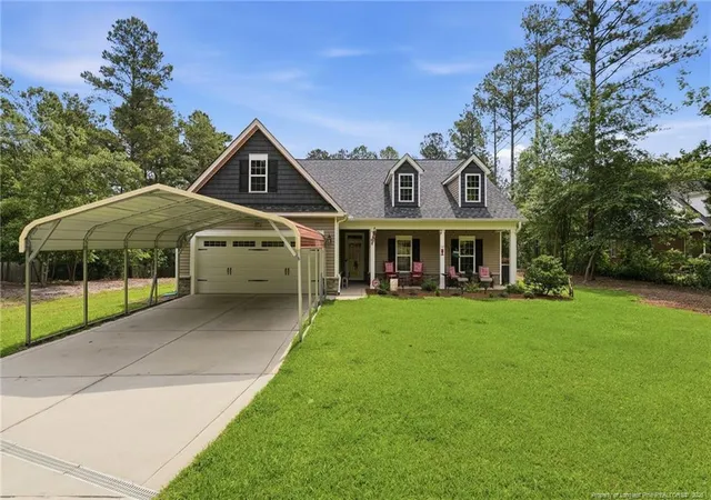 Photo 3 of Single family home for sale at 804 Lewis St, Raeford, NC 28376 | MLS# 764111 | Listing updated on 2026-09-04