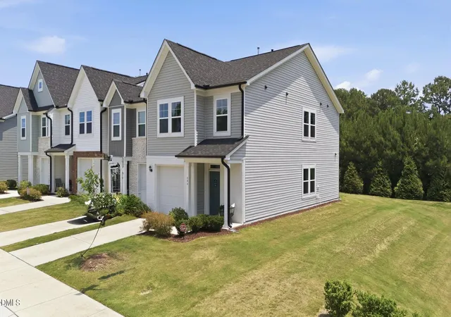 Photo 2 of Sale Pending at 404 Barrington Row Ave, Zebulon, NC 27597 | MLS# 10173493 | Listing updated on 2026-08-11