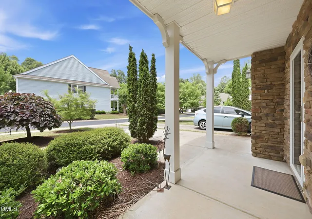 Photo 4 of Townhouse for sale at 1905 Bartlett Cir, Hillsborough, NC 27278 | MLS# 10173809 | Listing updated on 2026-10-03