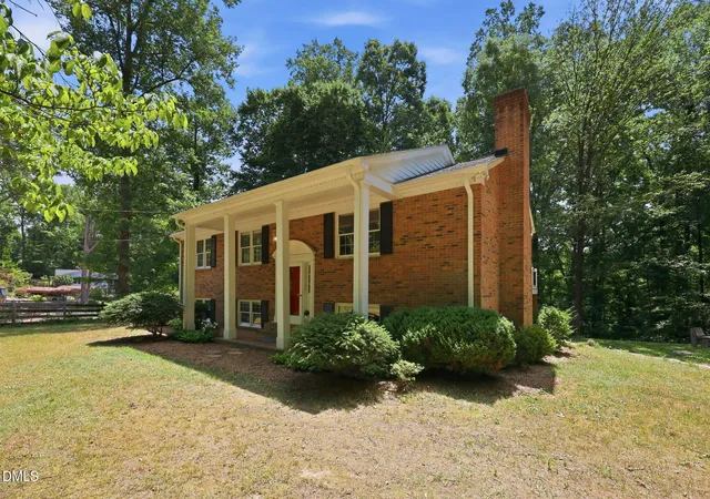 Photo 3 of Sale Pending at 913 Riverview Rd, Raleigh, NC 27610 | MLS# 10173927 | Listing updated on 2026-07-18