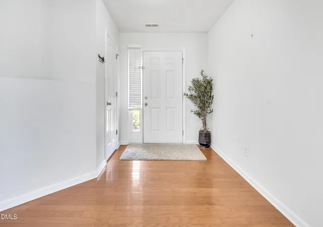 Photo 3 of Sale Pending at 2006 Great Bnd Dr, Durham, NC 27704 | MLS# 10173681 | Listing updated on 2026-07-18