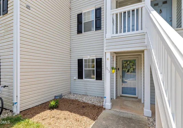 Homes for sale in Chapel Hill, NC | 213 Schultz St, Chapel Hill, NC 27514 | MLS# 10174473