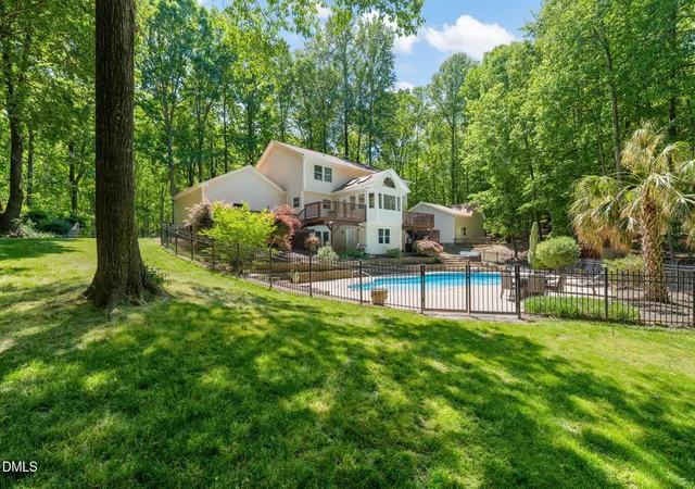 Photo 3 of Single family home for sale at 5016 Elkwood Ct, Raleigh, NC 27613 | MLS# 10173725 | Listing updated on 2026-08-21