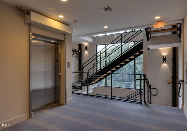 5th image of 610 N Roxboro St, Durham, NC 27701