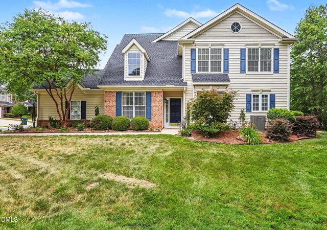 Photo 2 of Townhouse for sale at 10142 Mizner Ln, Raleigh, NC 27617 | MLS# 10173798 | Listing updated on 2026-09-16