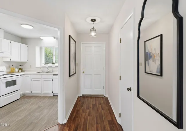 Homes for sale in Chapel Hill, NC | 127 Essex Dr, Chapel Hill, NC 27514 | MLS# 10175467