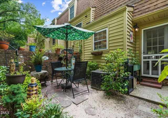 Listing Photo 4 - Condo for sale in building located at 4700 Blue Bird Ct, Raleigh, NC 27606 - Unit #B