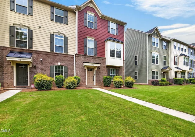 Photo 2 of Sale Pending at 3742 Speer Blvd, Charlotte, NC 28217 | MLS# 10174036 | Listing updated on 2026-08-25