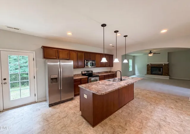 Photo 5 of Sale Pending at 109 Mosby Ln, Spring Lake, NC 28390 | MLS# 10173976 | Listing updated on 2026-09-04