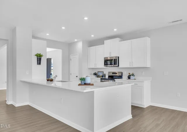 Photo 2 of Single family home for sale at 15 Bristow Ct, Four Oaks, NC 27524 | MLS# 10174000 | Listing updated on 2026-09-19