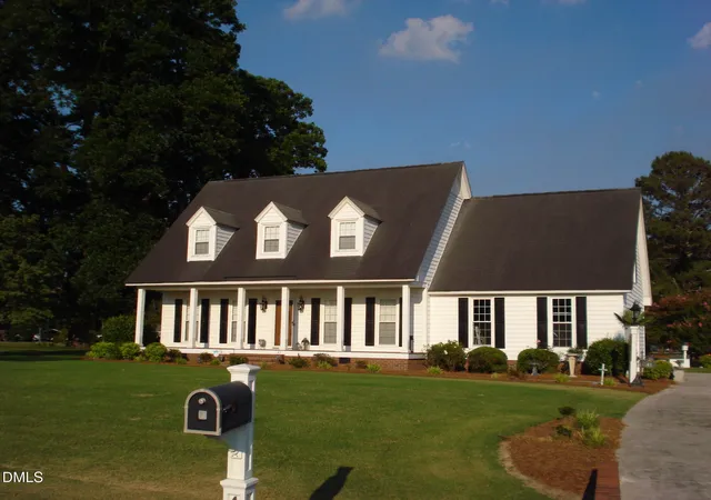 Photo 3 of Single family home for sale at 41 Sandy Ridge Rd, Dunn, NC 28334 | MLS# 10184305 | Listing updated on 2026-09-18