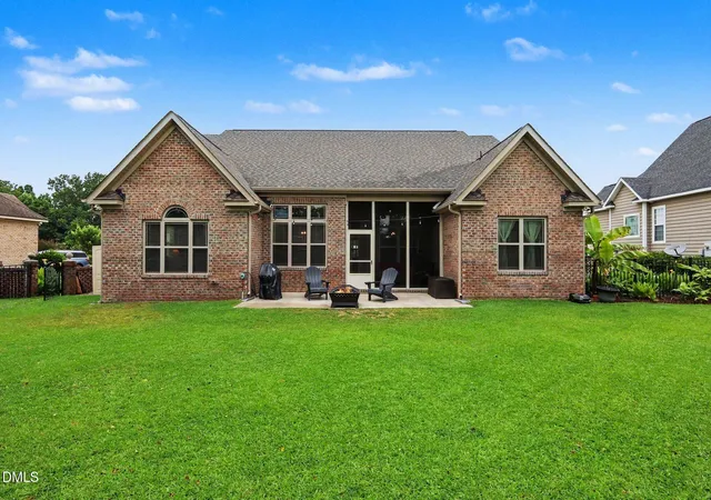 Photo 3 of Single family home for sale at 1404 Sunset Dr, Goldsboro, NC 27534 | MLS# 10174111 | Listing updated on 2026-07-23