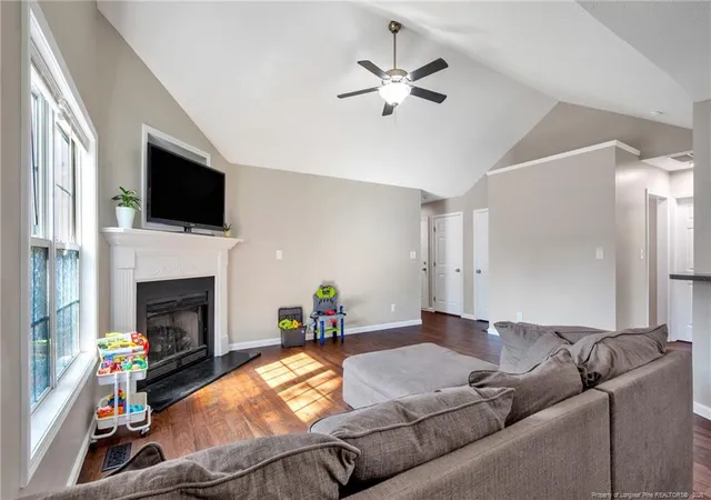 5th image of 4114 Batesburg Dr, Hope Mills, NC 28348 | MLS# 764311