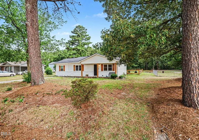 Homes for sale in Autryville, NC | 1960 Ava Rd, Autryville, NC 28318 | MLS# 10174820
